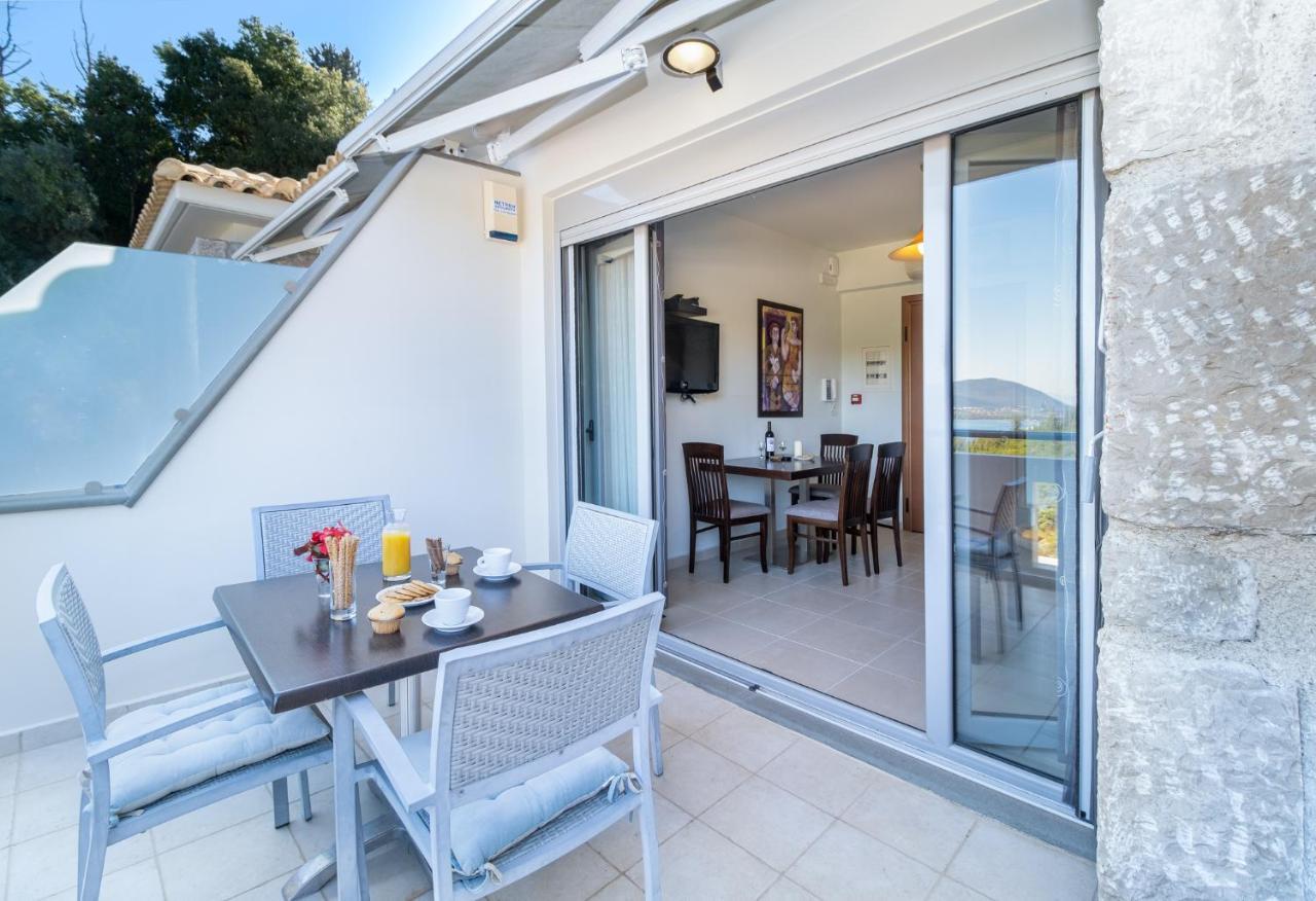 Thealos Village Aparthotel Lefkada リジア エクステリア 写真
