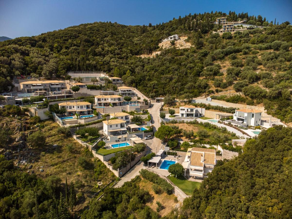 Thealos Village Aparthotel Lefkada リジア エクステリア 写真