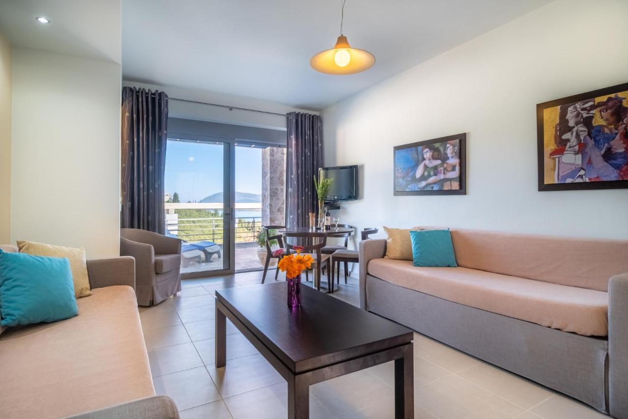 Thealos Village Aparthotel Lefkada リジア エクステリア 写真